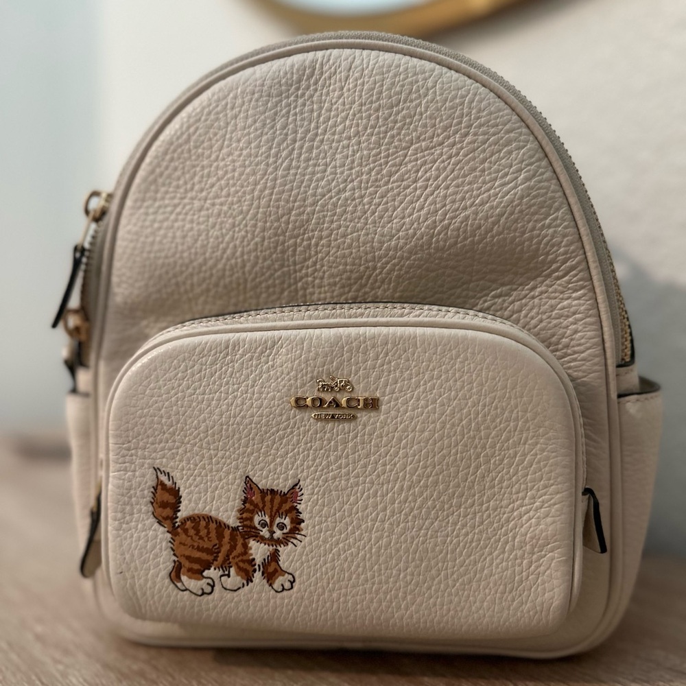 Coach dancing kitten cat backpack 🎒 🐈